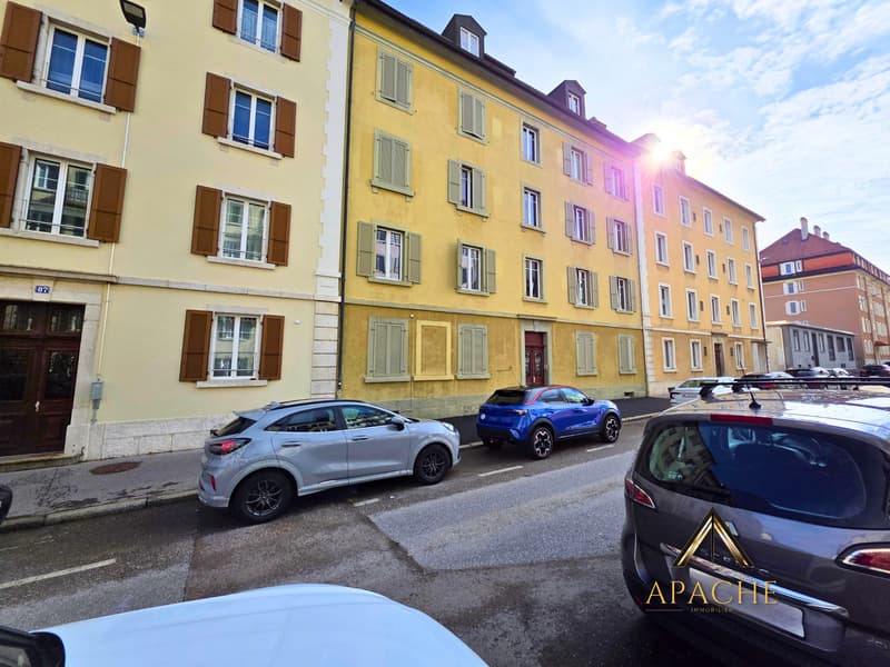 2 + 3.5 pièces ou 5.5 pièces avec grand balcon ? A vous de choisir ! (12)