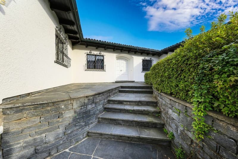 Mediterrane Villa mit Pool im Herzen von Ascona (7)