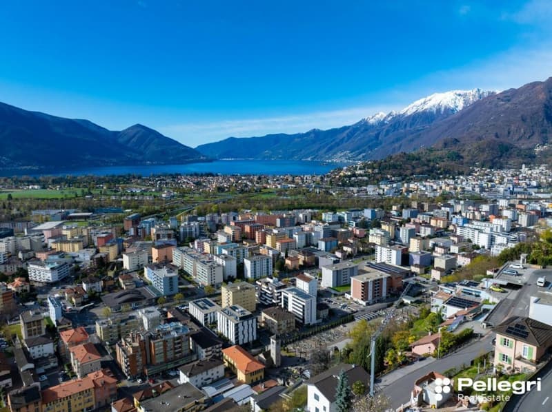 Moderne Zweifamilienhaus mit Sessicht und grosszügigen Terrassen (7)
