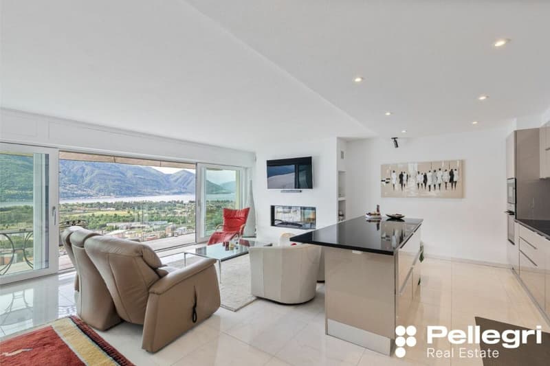 Moderne 5.5 Zi.-Villa mit Pool und Seesicht (8)