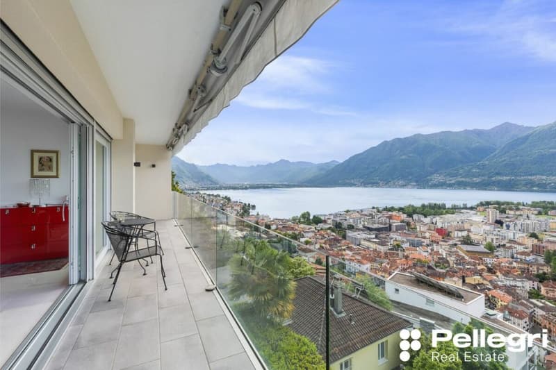 Moderne 5.5 Zi.-Villa mit Pool und Seesicht (1)