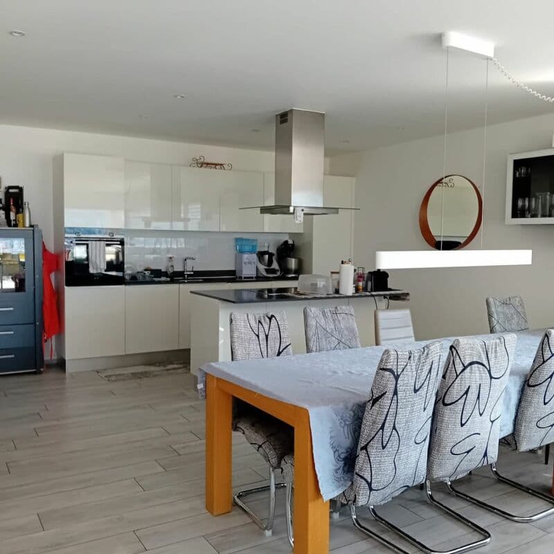 Accogliente e spaziosa villa con vista aperta! (3)