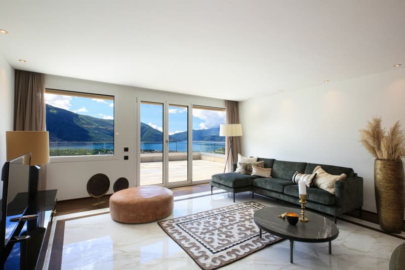 Elegante 4.5 Wohnung mit Garten und traumhafter Seesicht (3)