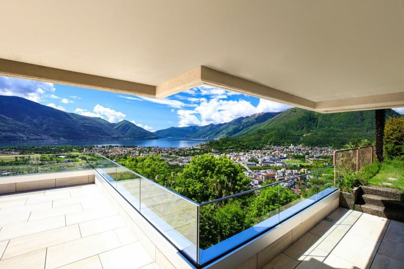 Elegante 4.5 Wohnung mit Garten und traumhafter Seesicht (1)