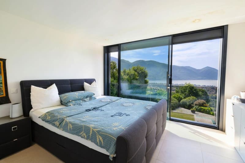 Moderne 3.5 Zi.-Wohnung mit Aussenpool und Seesicht (5)