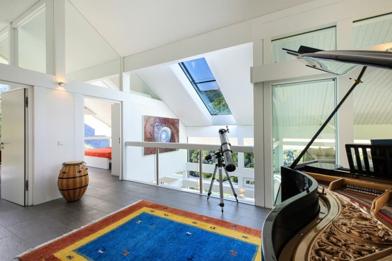 Licht, Privatsphäre und zeitgenössische Architektur in Medeglia (9)