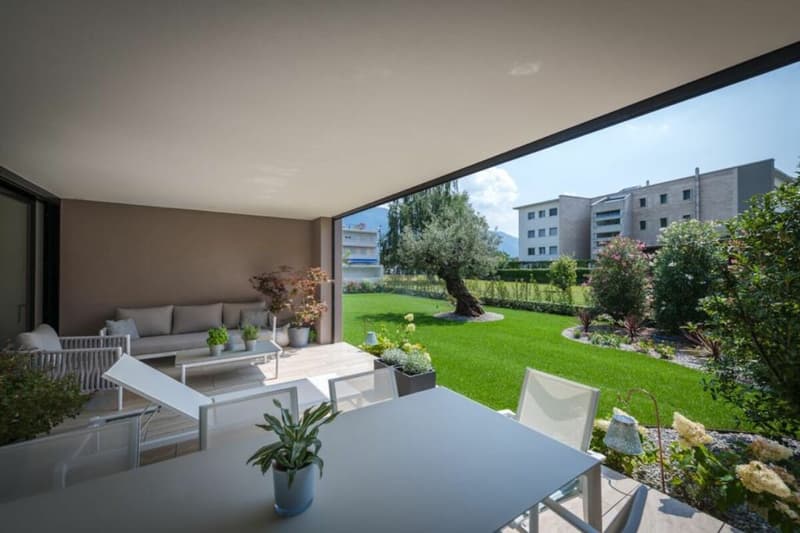 Moderne und zetrale 4.5 Zi.-Gartenwohnung mit Pool (1)