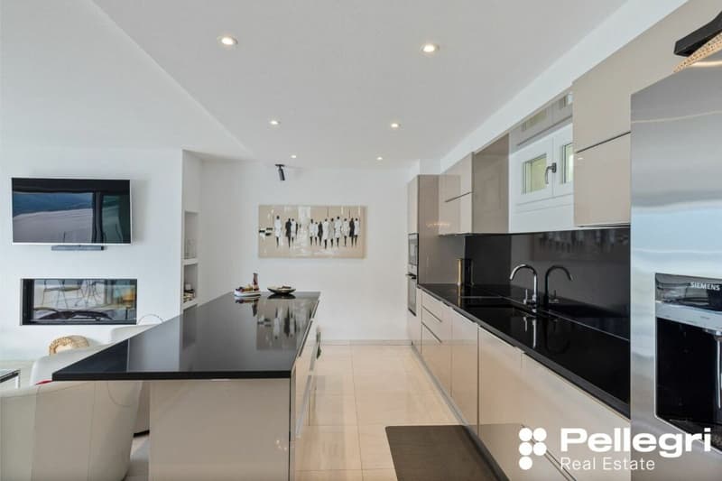 Moderne 5.5 Zi.-Villa mit Pool und Seesicht (9)