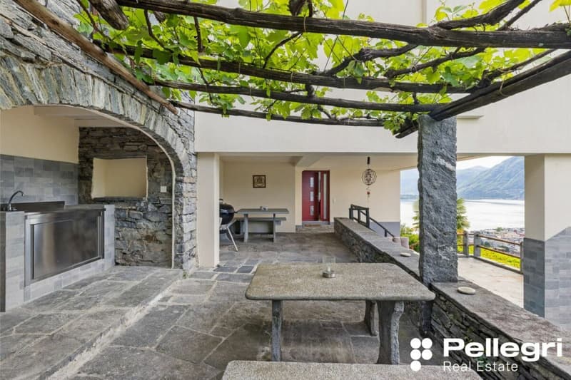 Moderne 5.5 Zi.-Villa mit Pool und Seesicht (5)
