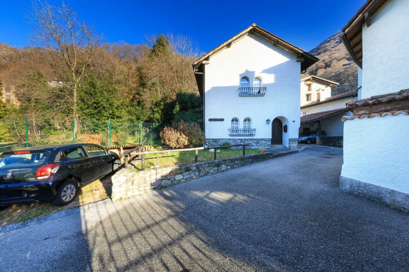 Tessiner Zweifamilienhaus im Herzen des Tessins (7)
