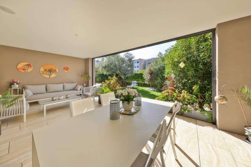 Moderne und zentrale 4.5 Zi.-Gartenwohnung mit Pool (1)
