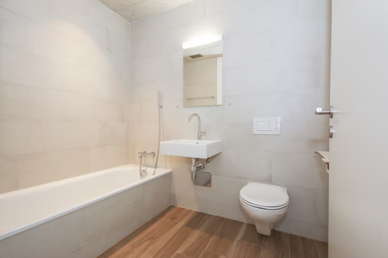 Bad mit Badewanne