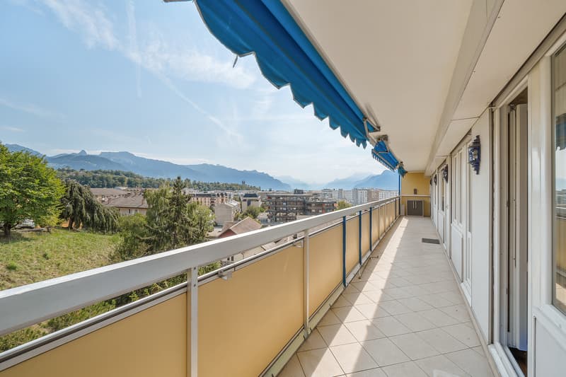 Fabulous 4.5 rooms in the city center, close to all amenities of Vevey (2)