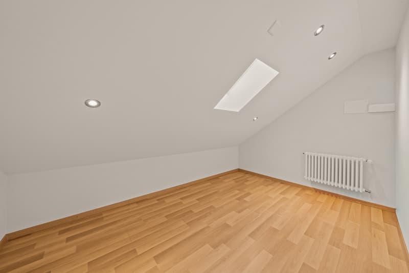Beautiful individual house in a quiet and residential area (13)
