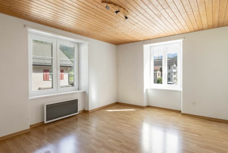 Casa a schiera affascinante con giardino spazioso a Diesbach (5)