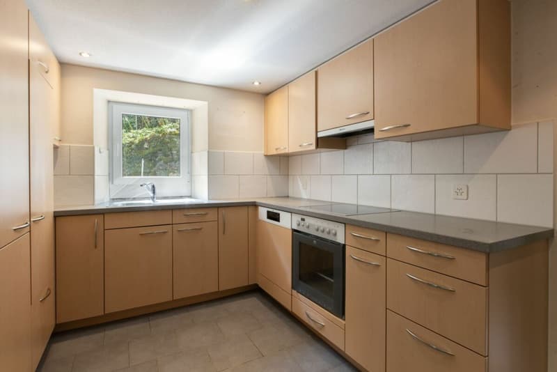 Grosszügiges Einfamilienhaus an naturnaher Lage (4)