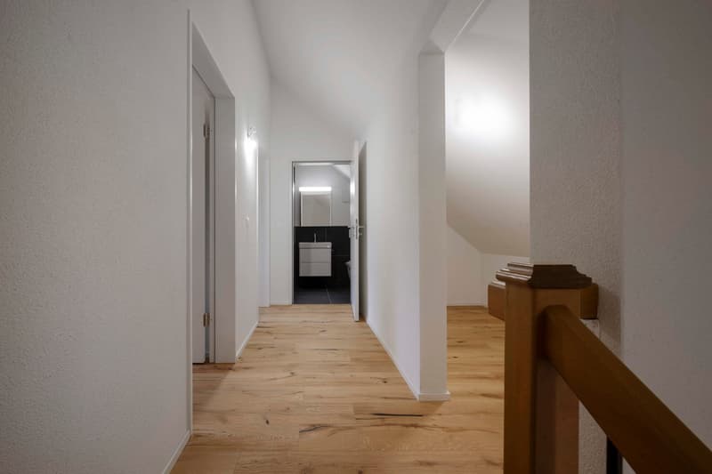Ihr neues Zuhause in Bottenwil: 4.5-Zimmer-Maisonette mit Loggia und Weitblick ins Grüne (6)