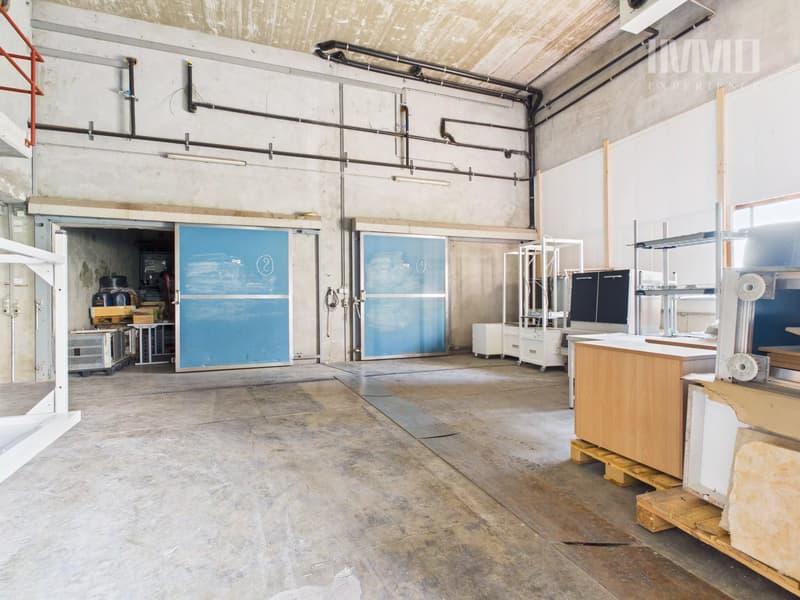 Warehouse hall with cold rooms and two studios (4)