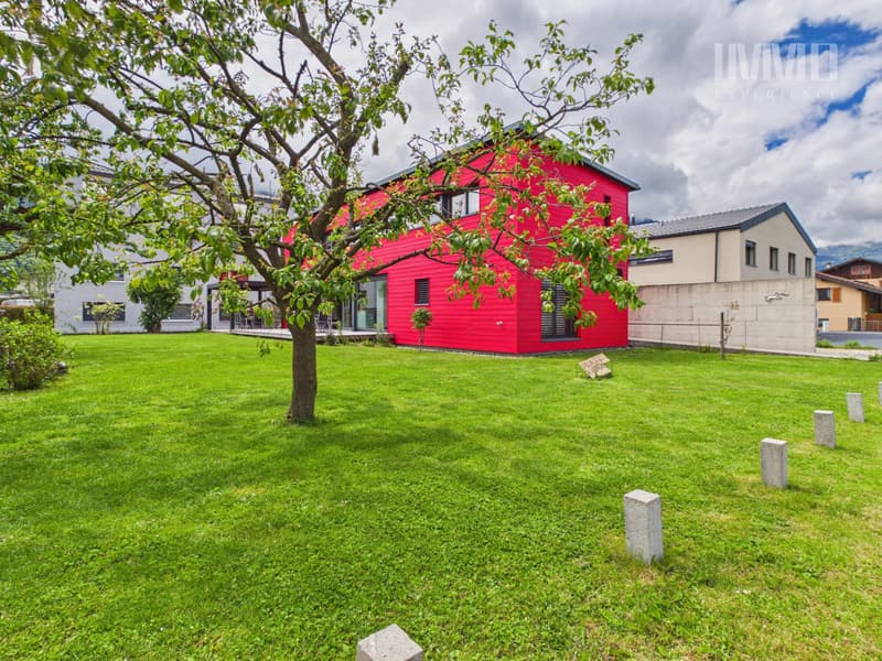 Architect-designed single-family home (4)