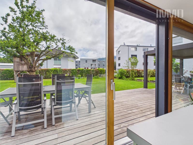 Architect-designed single-family home (8)