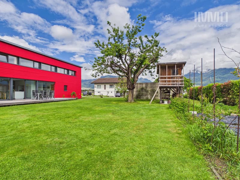 Architect-designed single-family home (3)
