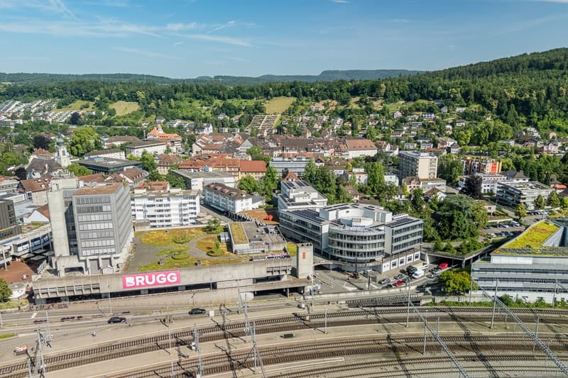 Storage room next to Brugg train station (1)