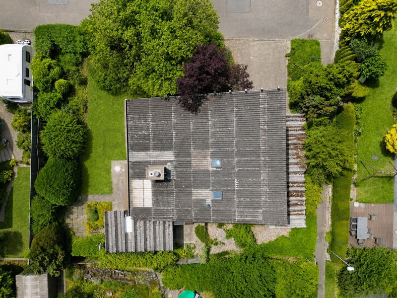 Valuable location, versatile possibilities (8)