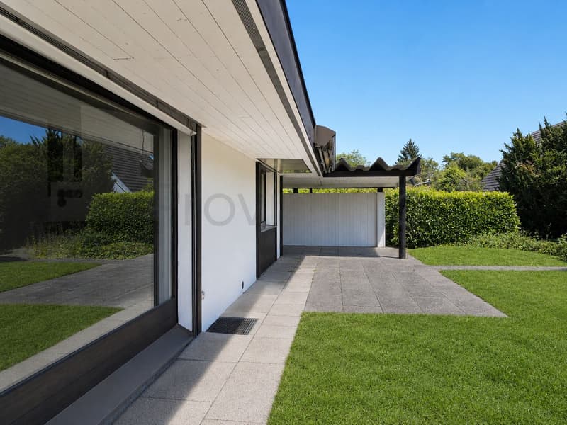 Valuable location, versatile possibilities (6)