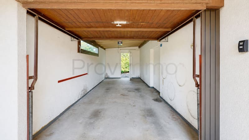 Valuable location, versatile possibilities (25)