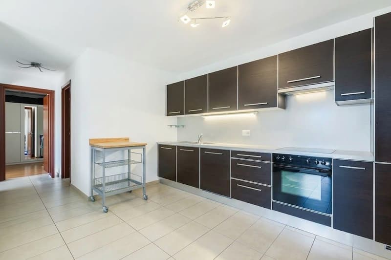 Vernate – 3,5-Zimmer-Wohnung mit privatem Garten und Seeblick (9)