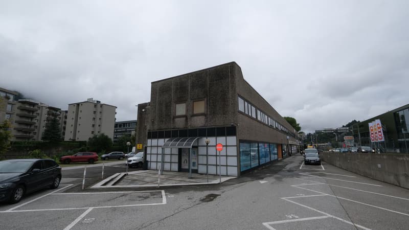 Gewerbefläche mit Mieteinnahmen - ausgezeichnete Immobilieninvestition (6)
