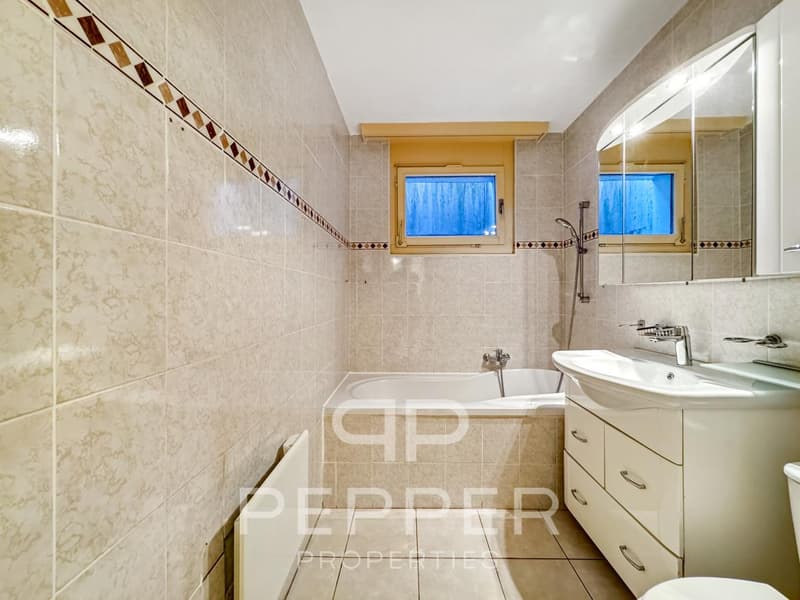 Spacious ground-floor apartment in the heart of Chailly (7)