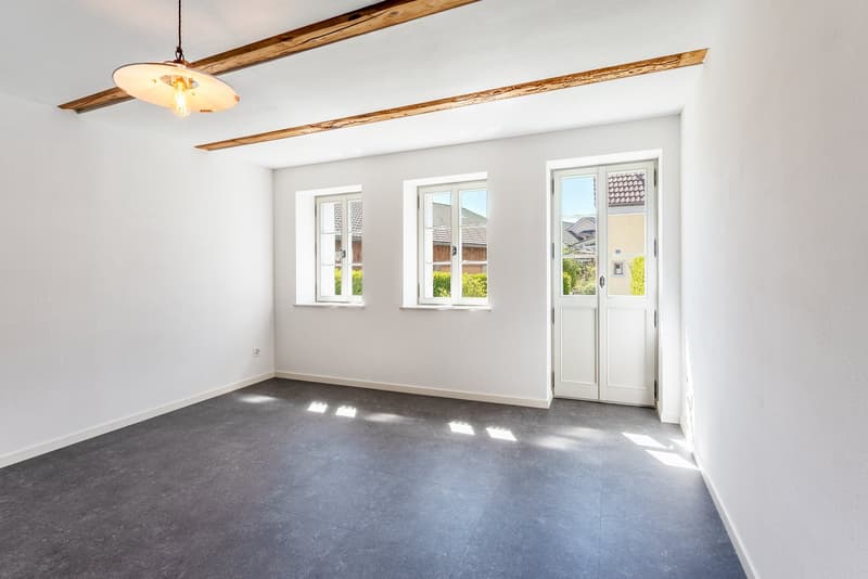 Object with history, renovated farmhouse part with 5 rooms and garden (3)