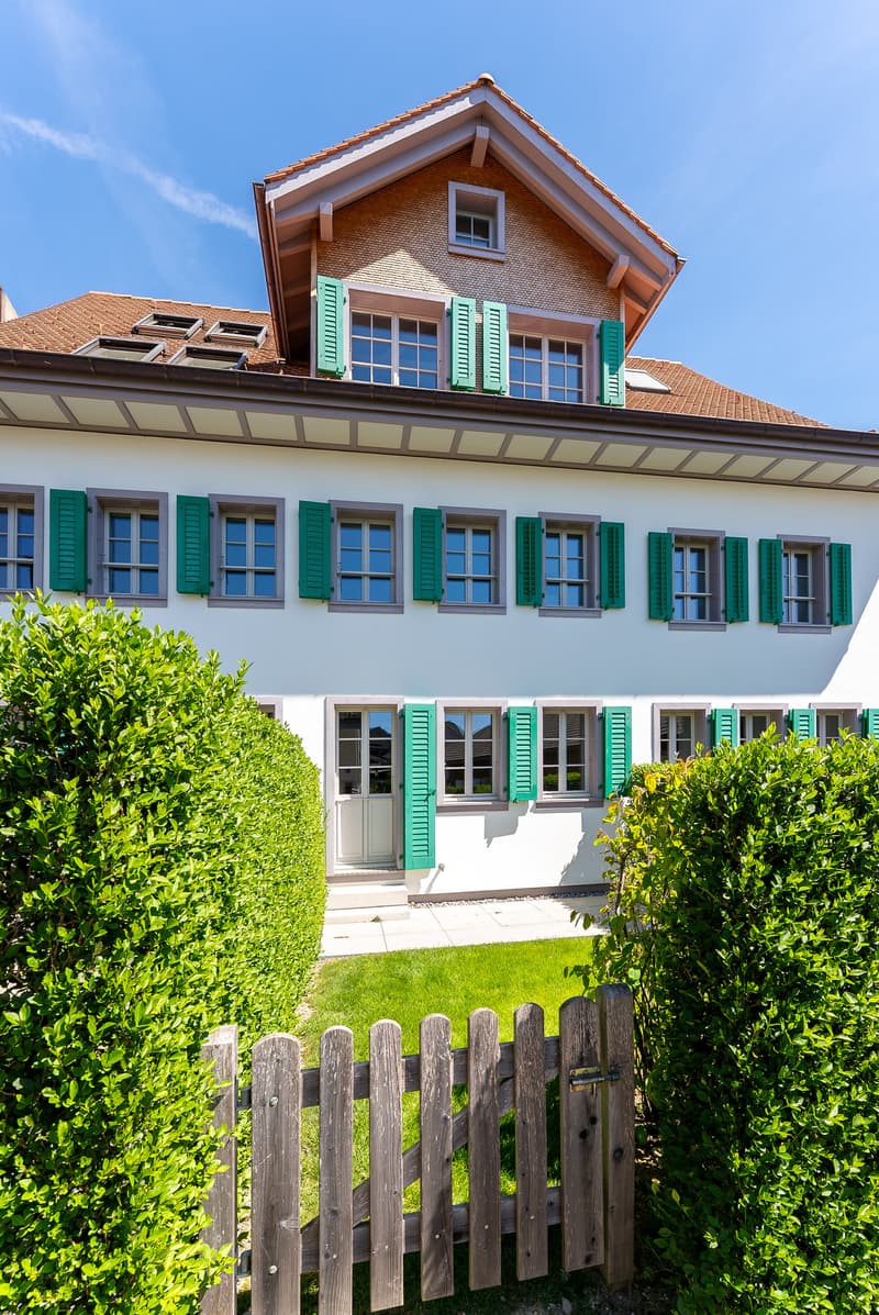 Object with history, renovated farmhouse part with 5 rooms and garden (1)