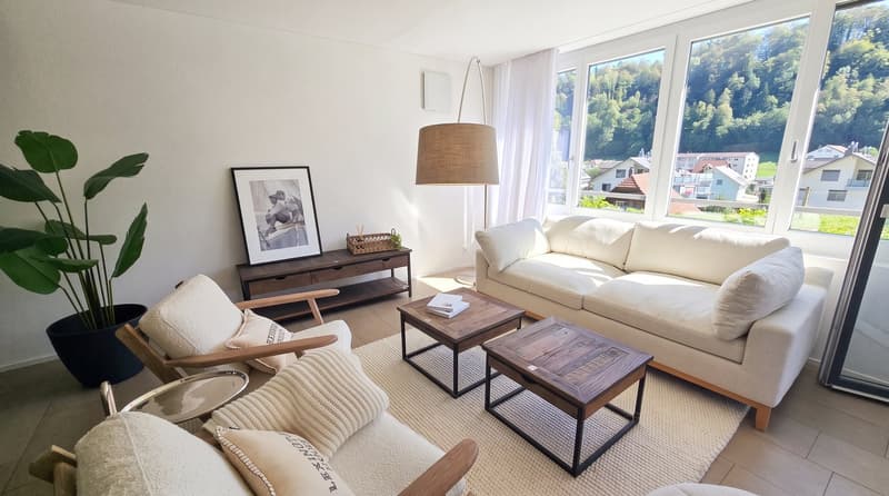 Ruhig und schön gelegene 4.5-Zimmer-Wohnung mit Weitsicht (1)