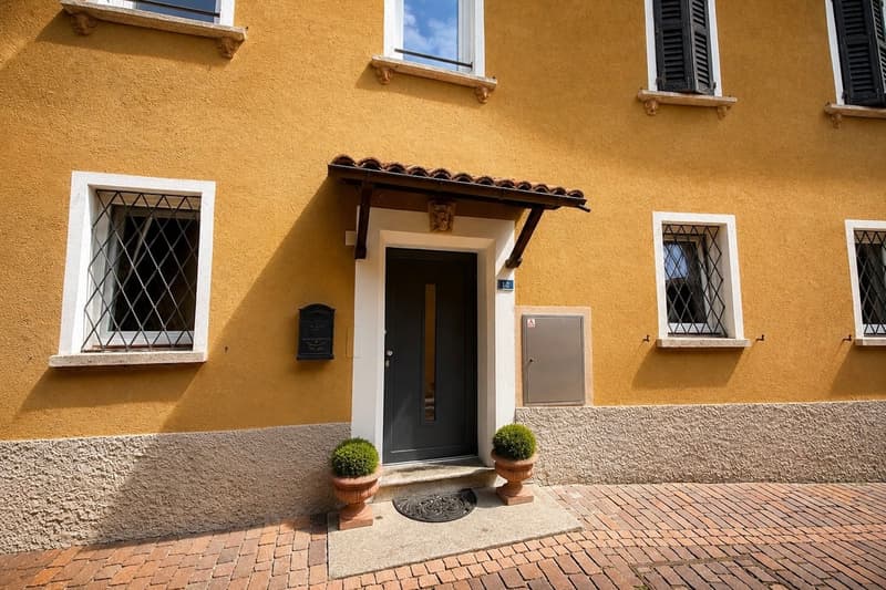 Elegante dimora storica con corte privata a Gentilino (22)