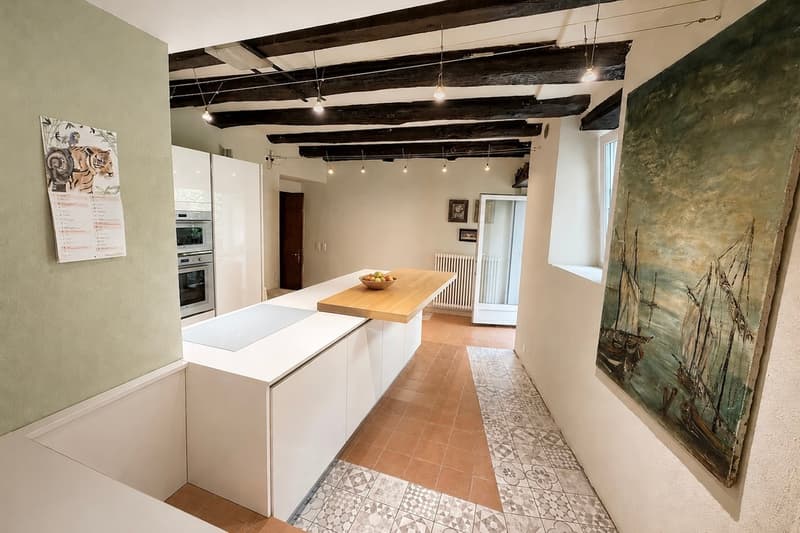 Elegante dimora storica con corte privata a Gentilino (7)