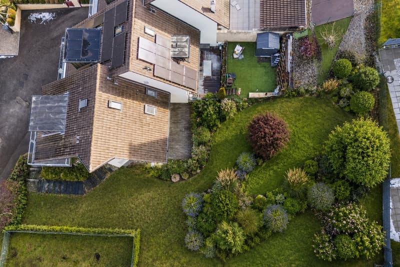 Semi-detached house with 5.5 rooms close to all amenities (3)