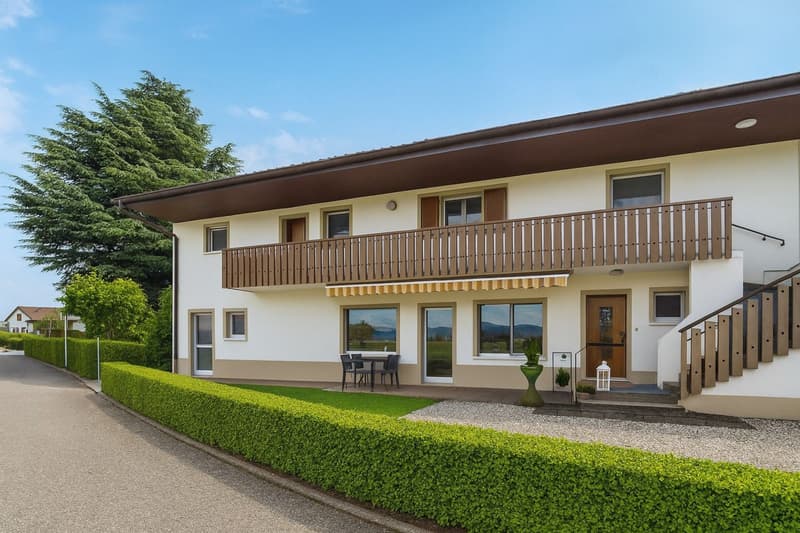 Geräumiges 5-Zimmer-Duplex mit eigenem Garten (2)