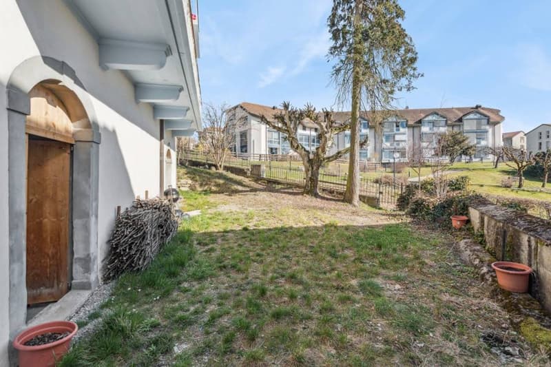 Rental Income Building Ideally Located in Oron (7)
