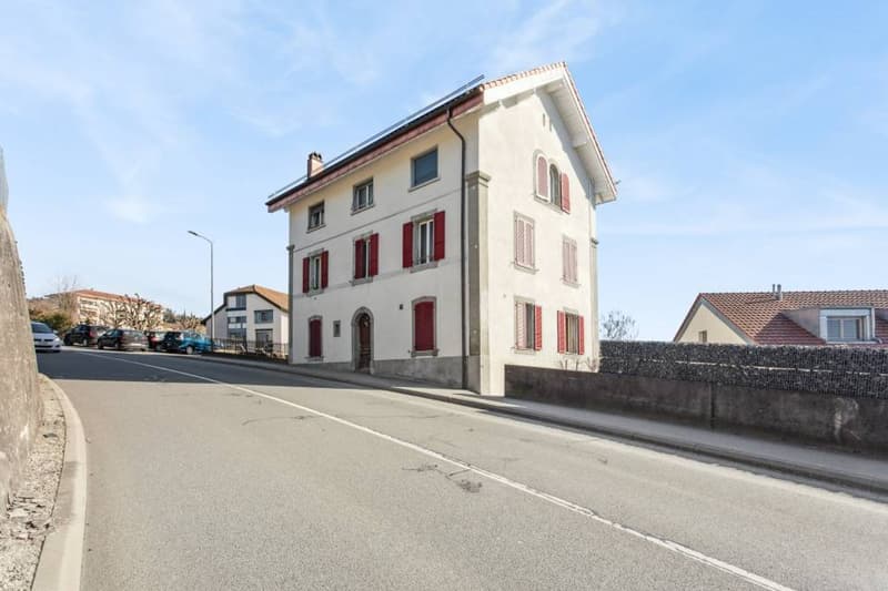 Rental Income Building Ideally Located in Oron (8)