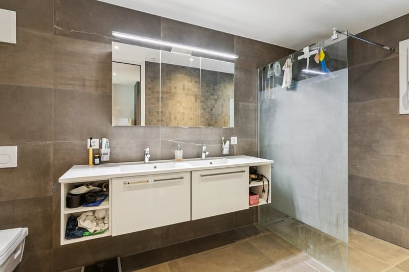 Villa Solaris - Élégance moderne baignée de lumière (9)