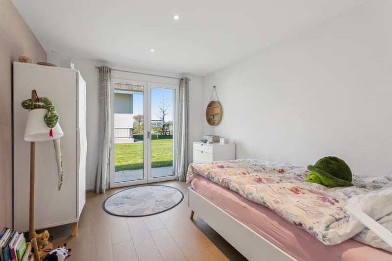 Villa Solaris - Modern Elegance Bathed in Light (12)