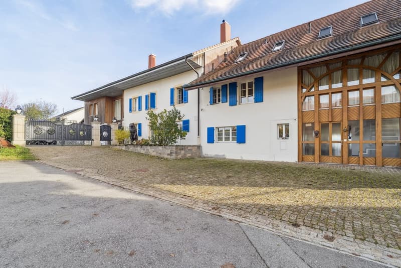 Exceptional property with lake view in Bellerive (1)
