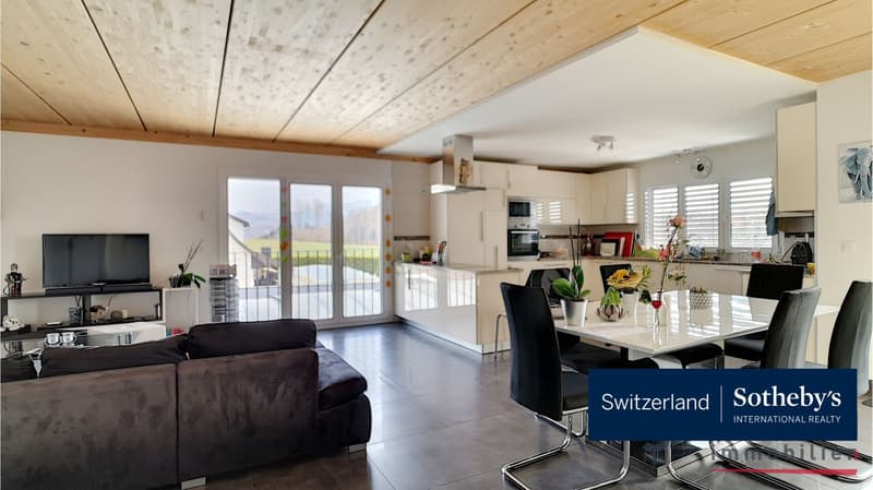 Immeuble de rendement à Marly - 3 logements avec piscine (2)