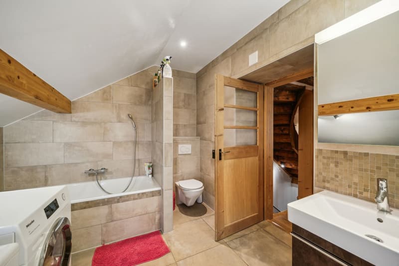 Family house with large outdoor area and terrace, close to Yverdon (5)