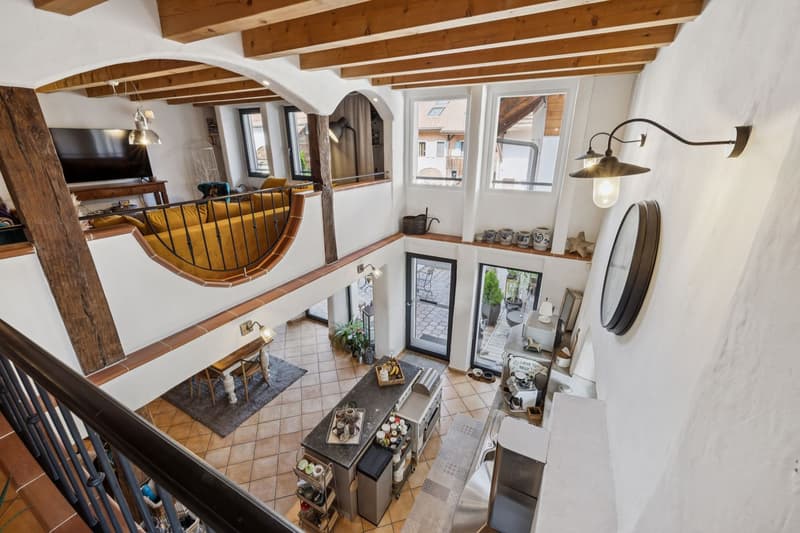 Renovated character house with independent studio and beautiful volumes (2)