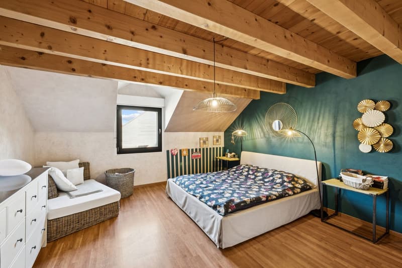Renovated character house with independent studio and beautiful volumes (8)