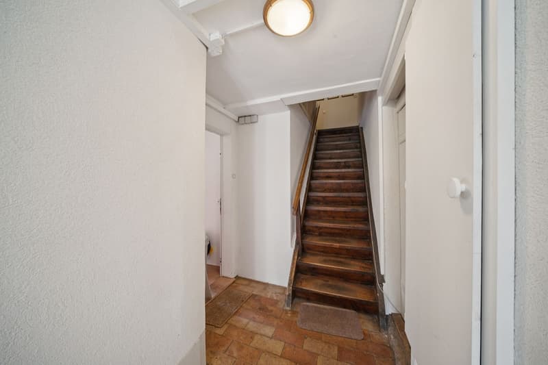 Ensemble von Immobilien zur Renovierung im Herzen von Baulmes, 2'934 m² (11)