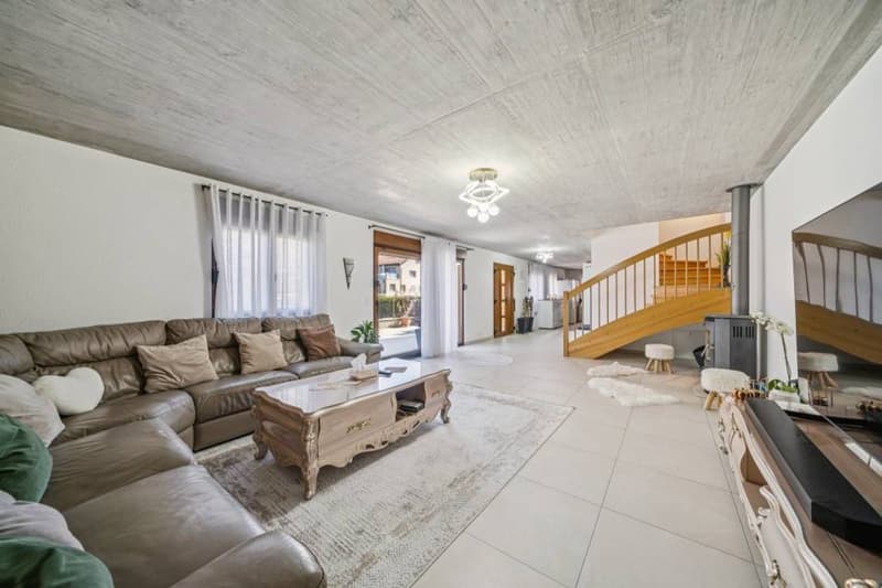 Exclusivité Switzerland Sotheby's maison avec dépôt (8)